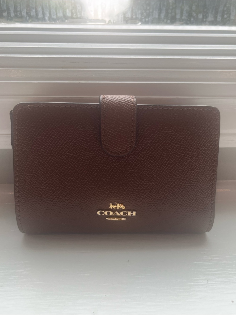 Coach Brown Leather Medium Wallet - Mint Condition Exterior